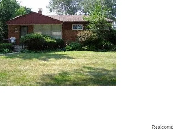14421 Rosemary Ave, Oak Park, MI 48237