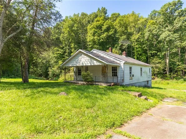 5650 Waller Rd, Pfafftown, NC 27040