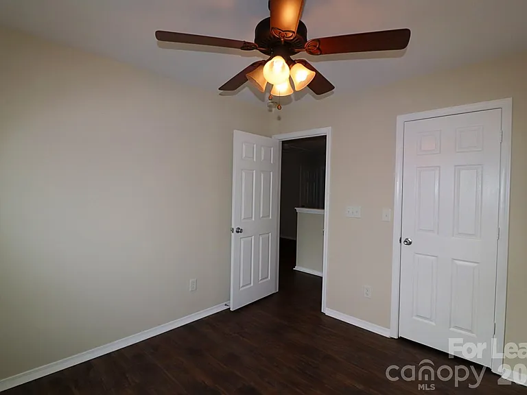 13011 Lake Erie Ln — Photo 10