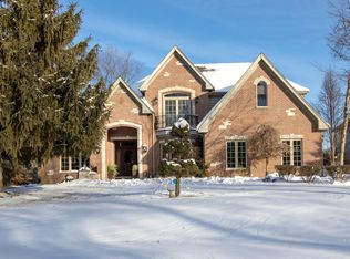 247 Cloverdale Rd, Bloomingdale, IL 60108