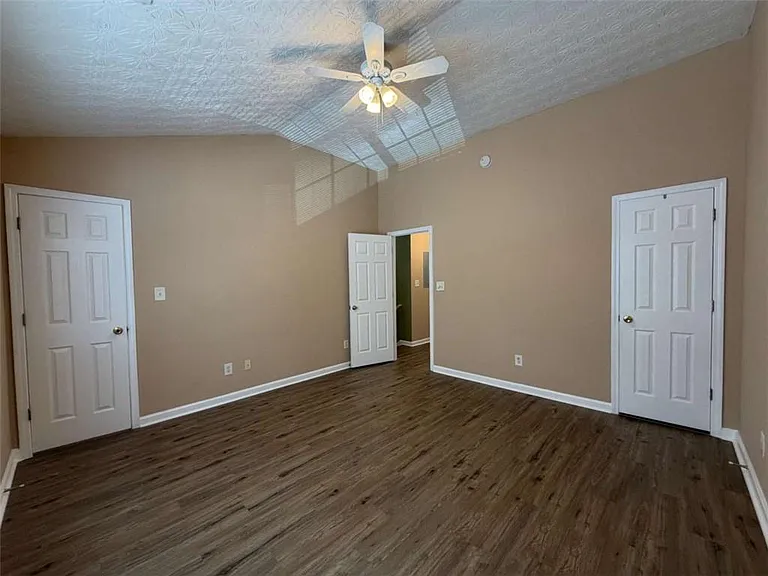 644 Kenridge Dr — Photo 16