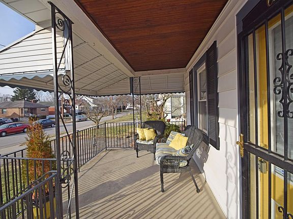 2nd image of 6832 Buckingham Pl