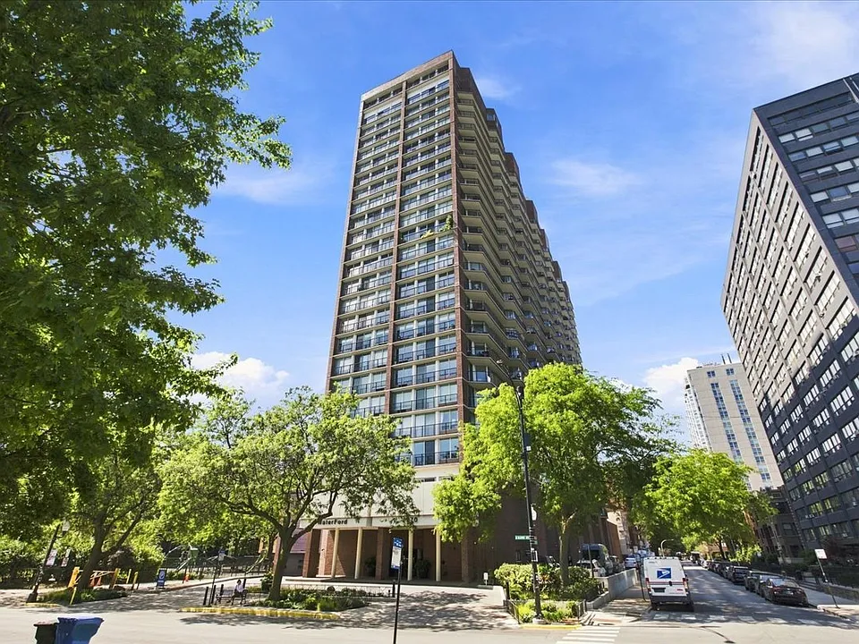 4170 N Marine Dr #3A