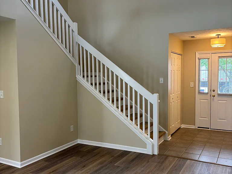 453 Filmore Dr — Photo 10