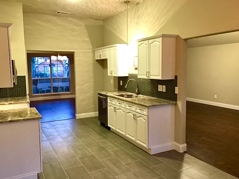 9820 Williford Trl — Photo 5