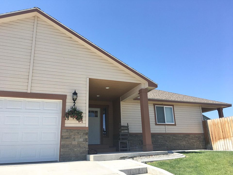 1821 Nova Ln