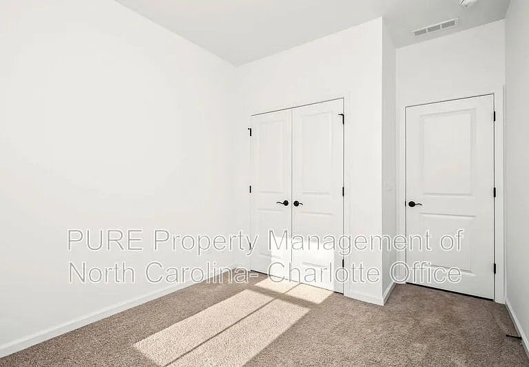 2420 Whitewing Ln — Photo 15