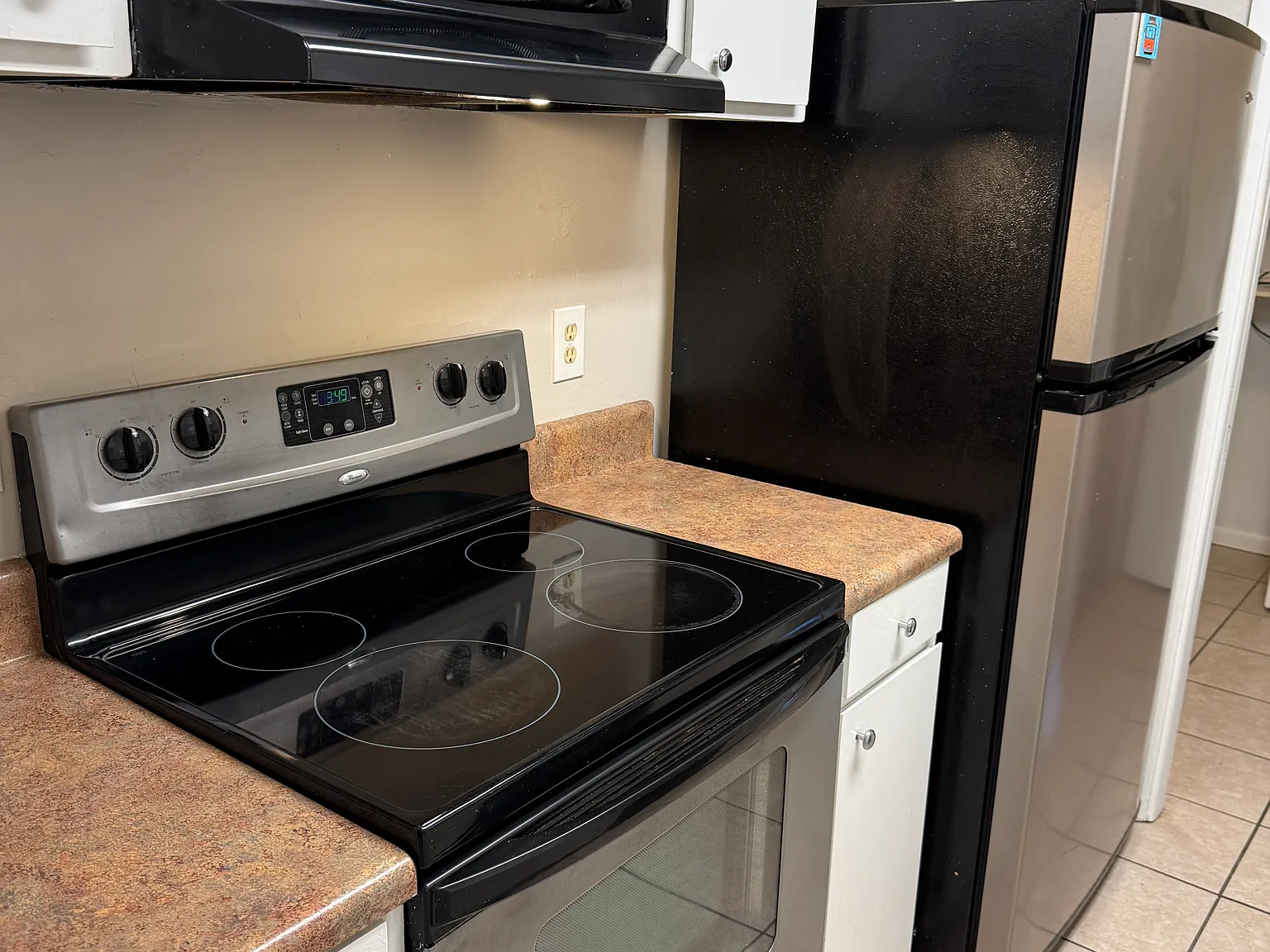 2 bed, 1110 sqft, $1,400 — Photo 2