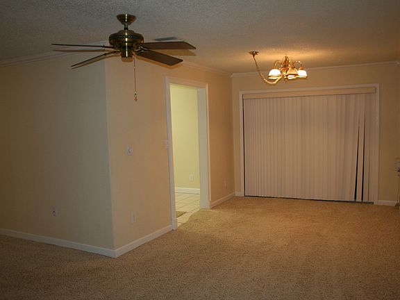 4th image of 11102 N 61st St