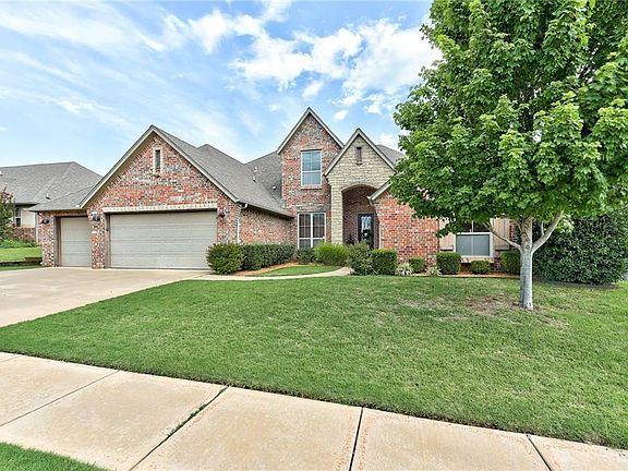 2nd image of 1801 NW 193rd Cir