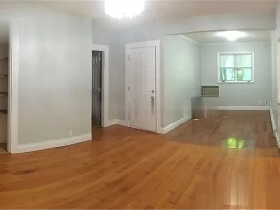 4th image of 46 Richardson St