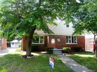 23511 Geneva St, Oak Park, MI 48237