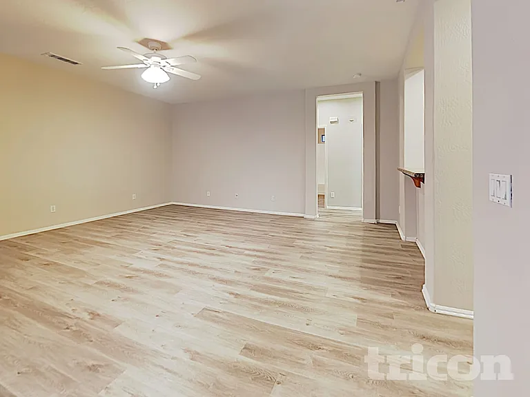 13732 W Mauna Loa Ln — Photo 6