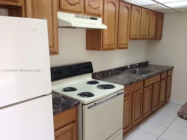 Doral Gardens Condo — Photo 2