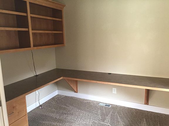 Study Room (downstairs)
