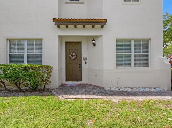 1073 NE 30th Ave, Homestead, FL 33033