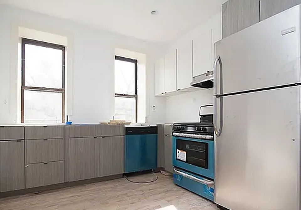 1st image of 820 Franklin Ave #4C
