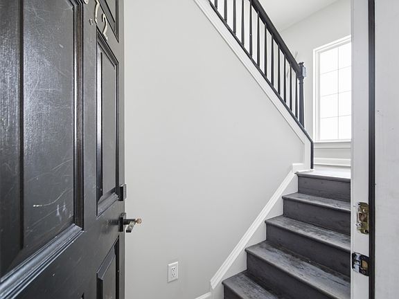 5th image of 1372 Hopton Cir