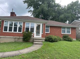 7715 Burr Ln, Louisville, KY 40214