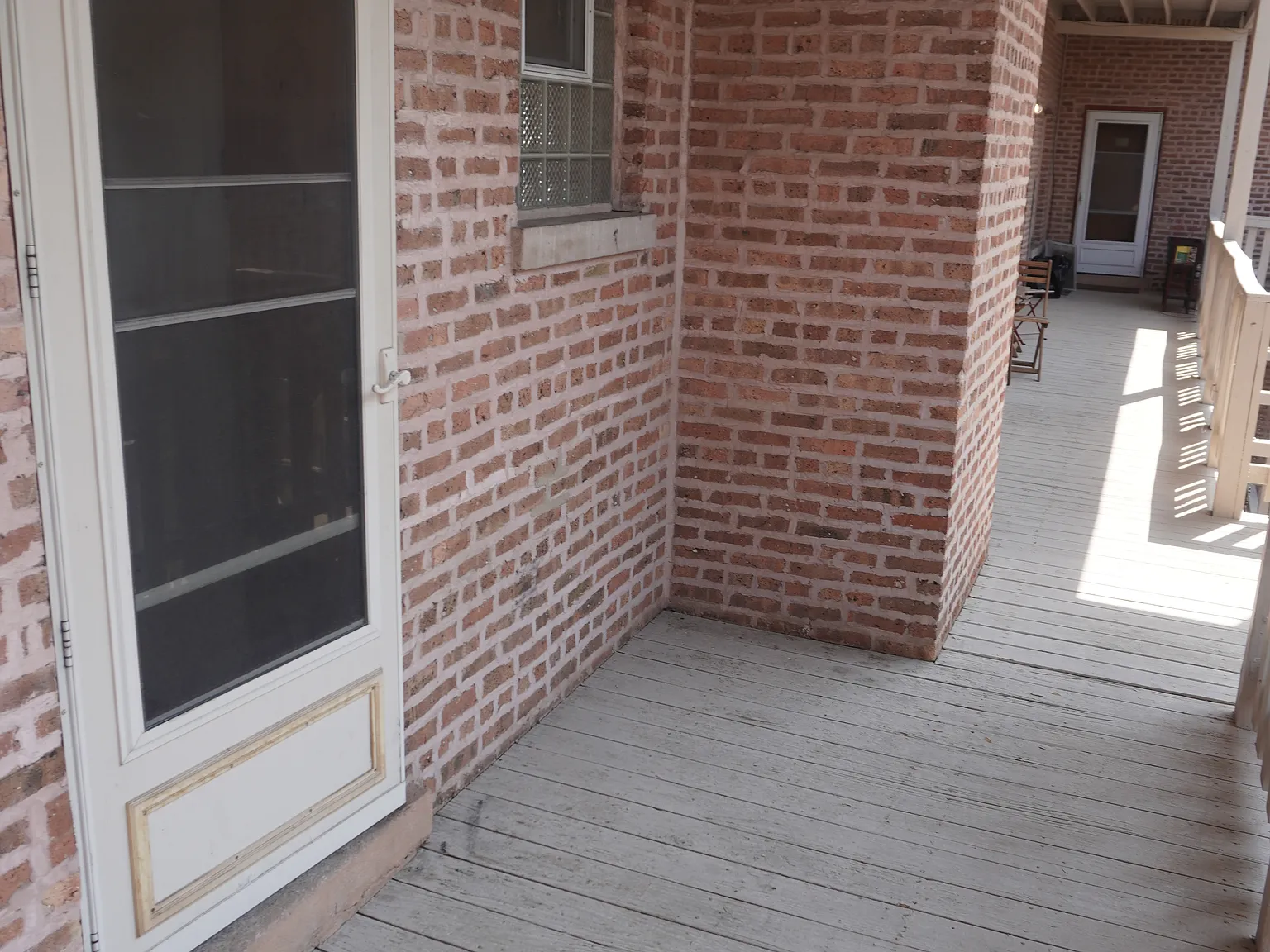 1 bed, 1.0 bath, 700 sqft, $1,400 — Photo 2