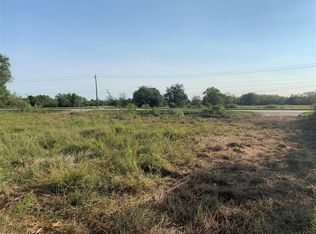 7515 N Main St, Baytown, TX 77521