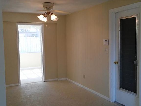 3rd image of 4832 Longwood Ave