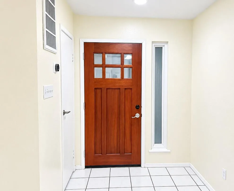 3 bed, 2.0 bath, 1350 sqft, $1,700 — Photo 3