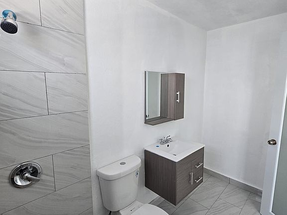 4th image of 0 Villa Del Monte