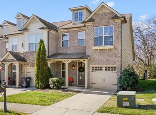 1584 Hampshire Pl, Thompsons Station, TN 37179