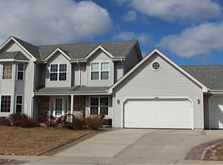 29348 Eagle Ridge Dr, Burlington, WI 53105