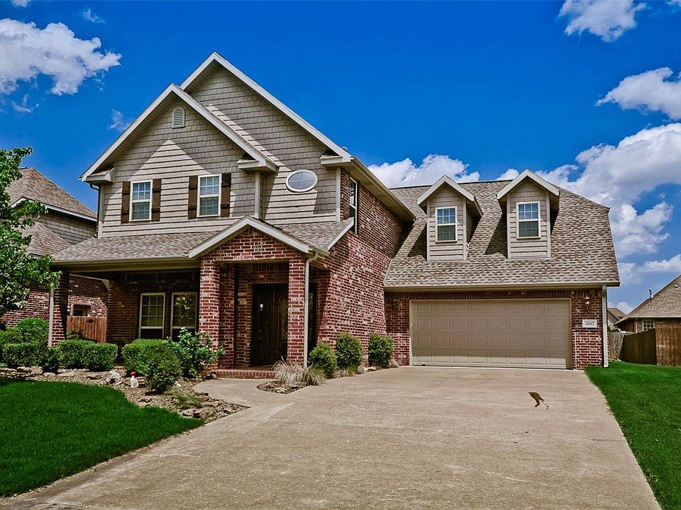 1st image of 3807 SW Staverton Dr