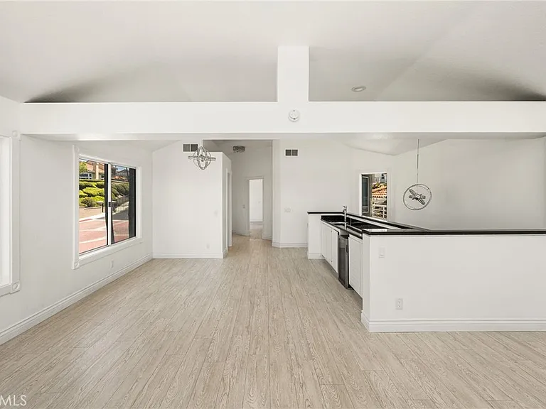 24802 Sea Crest Dr — Photo 7