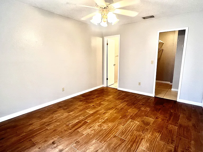 611 Casa Park Ct #D — Photo 16