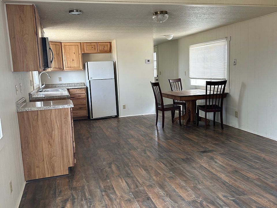2nd image of 303 North Rd