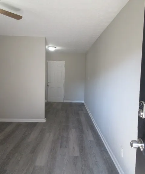 784 Terminal Ct #1 — Photo 3