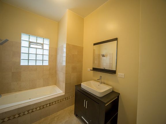 3rd image of 2657 W Warren Boulevard # Fl 2nd