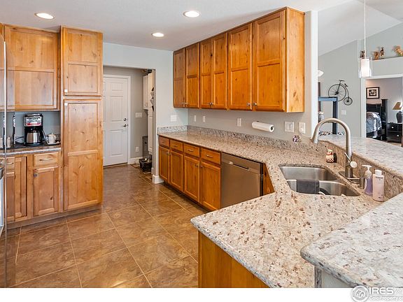 4th image of 4215 White Deer Ln