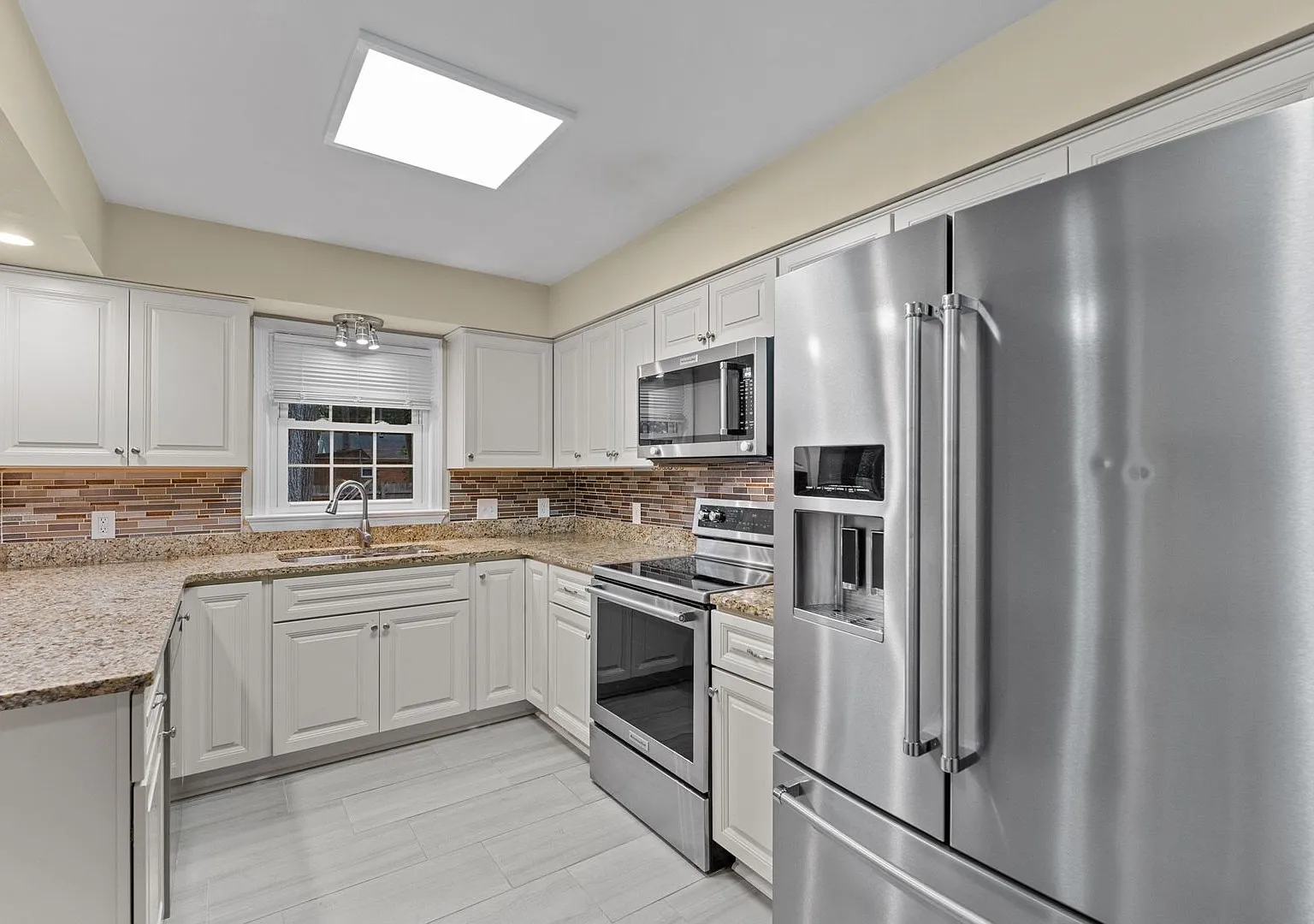 Introducing Your Dream Home in Chesapeake! — Photo 4
