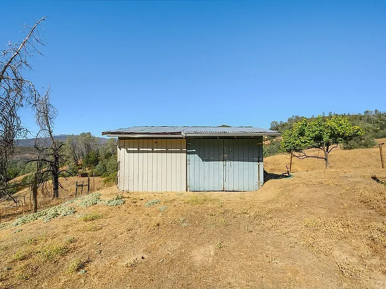 13942 S State Highway 29 — Photo 10