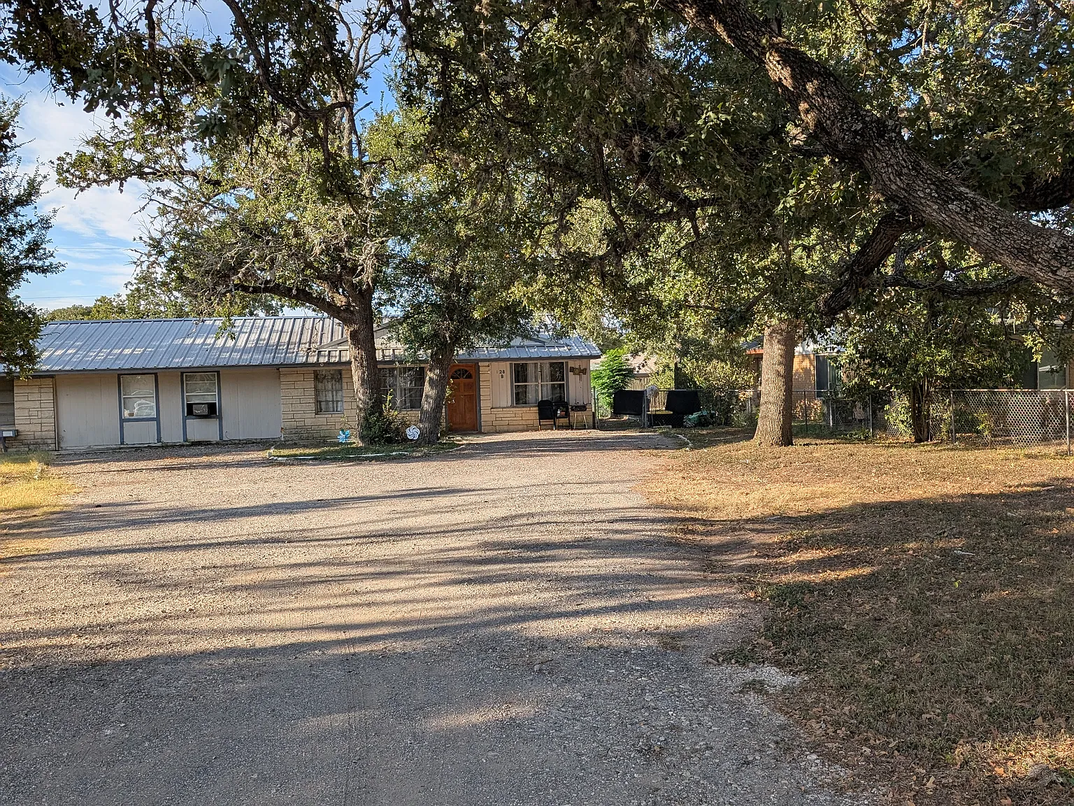 3 bed, 1100 sqft, $1,425 — Photo 2