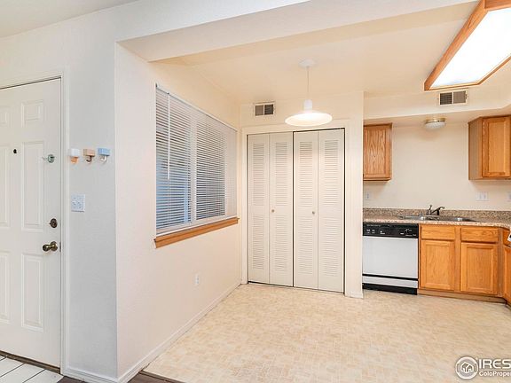 5th image of 2850 Aurora Ave #106