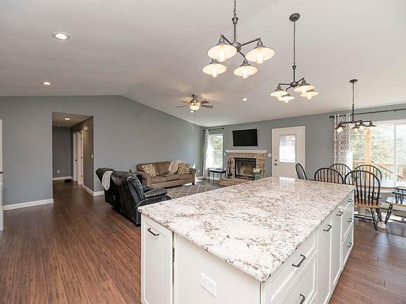 3rd image of 5412 E Thompson Rd