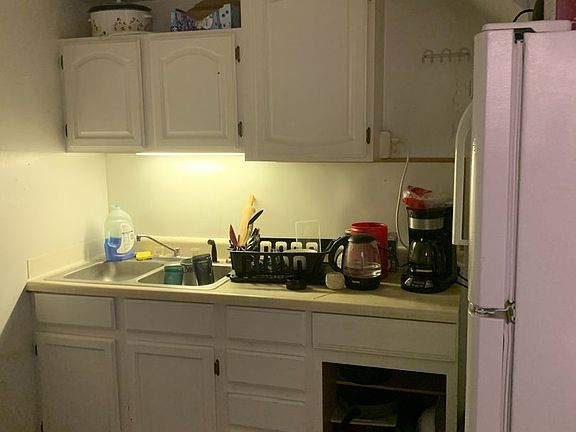 4th image of 1744 8th Ave #4