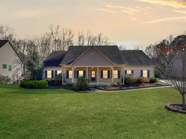 1079 Monticello Dr, Monroe, GA 30655