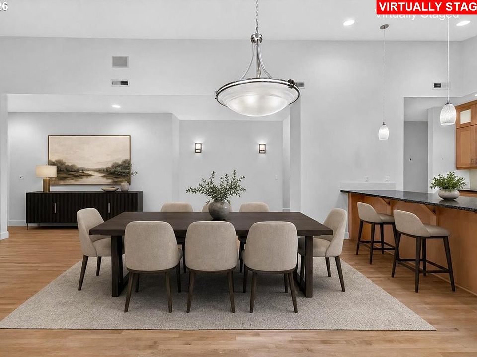 1st image of 424 Forest Pl