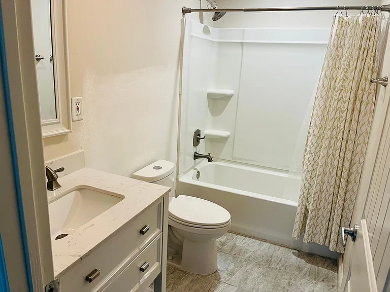 25770 Miramonte St #1/2 — Photo 13