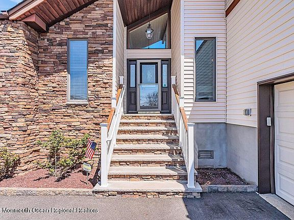 5th image of 288 Aldo Dr