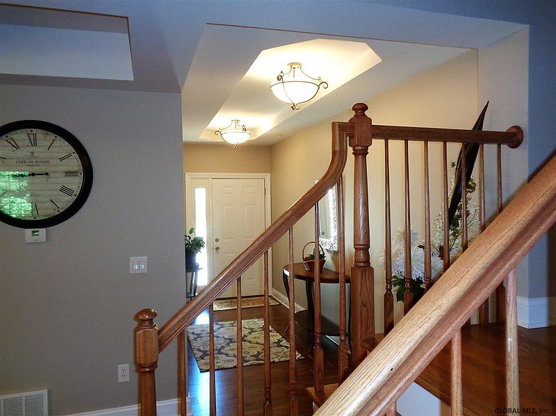 4th image of 303 VLY POINTE Drive