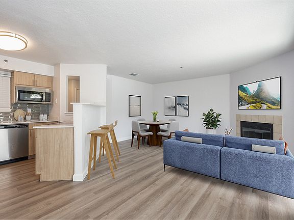 4th image of 700 Bounty Dr #202