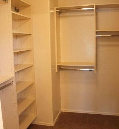 4th image of 10968 W Taft St